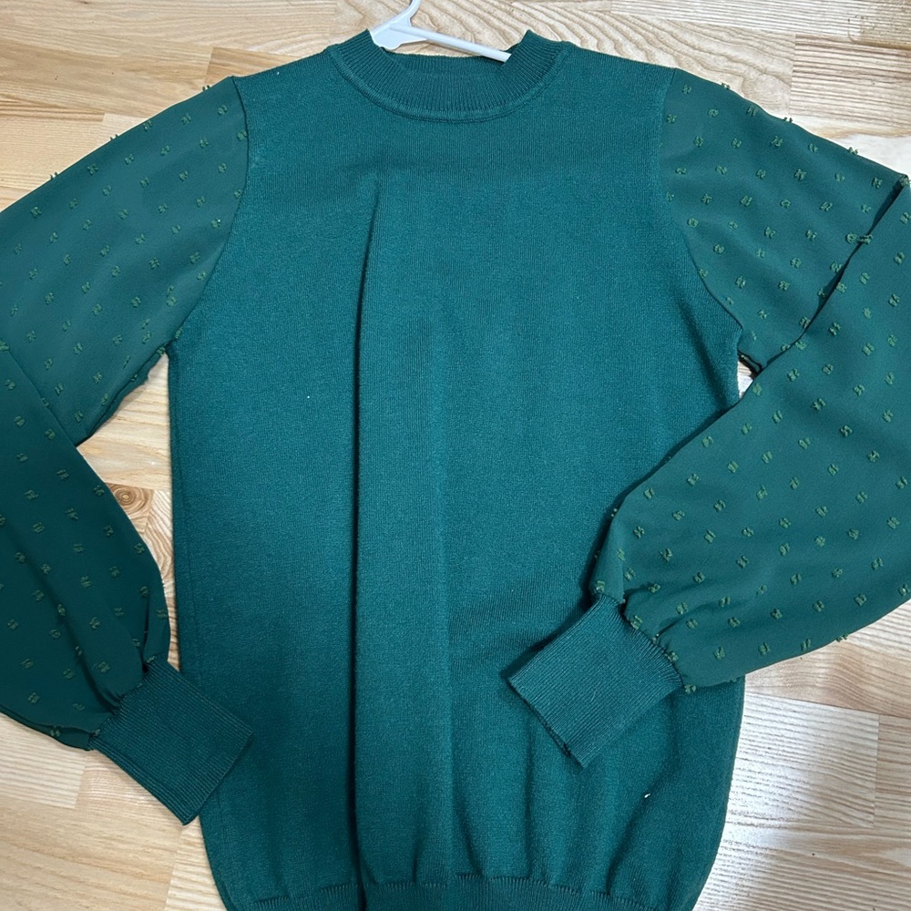 Women’s Green Sweater with Patterned Sleeves